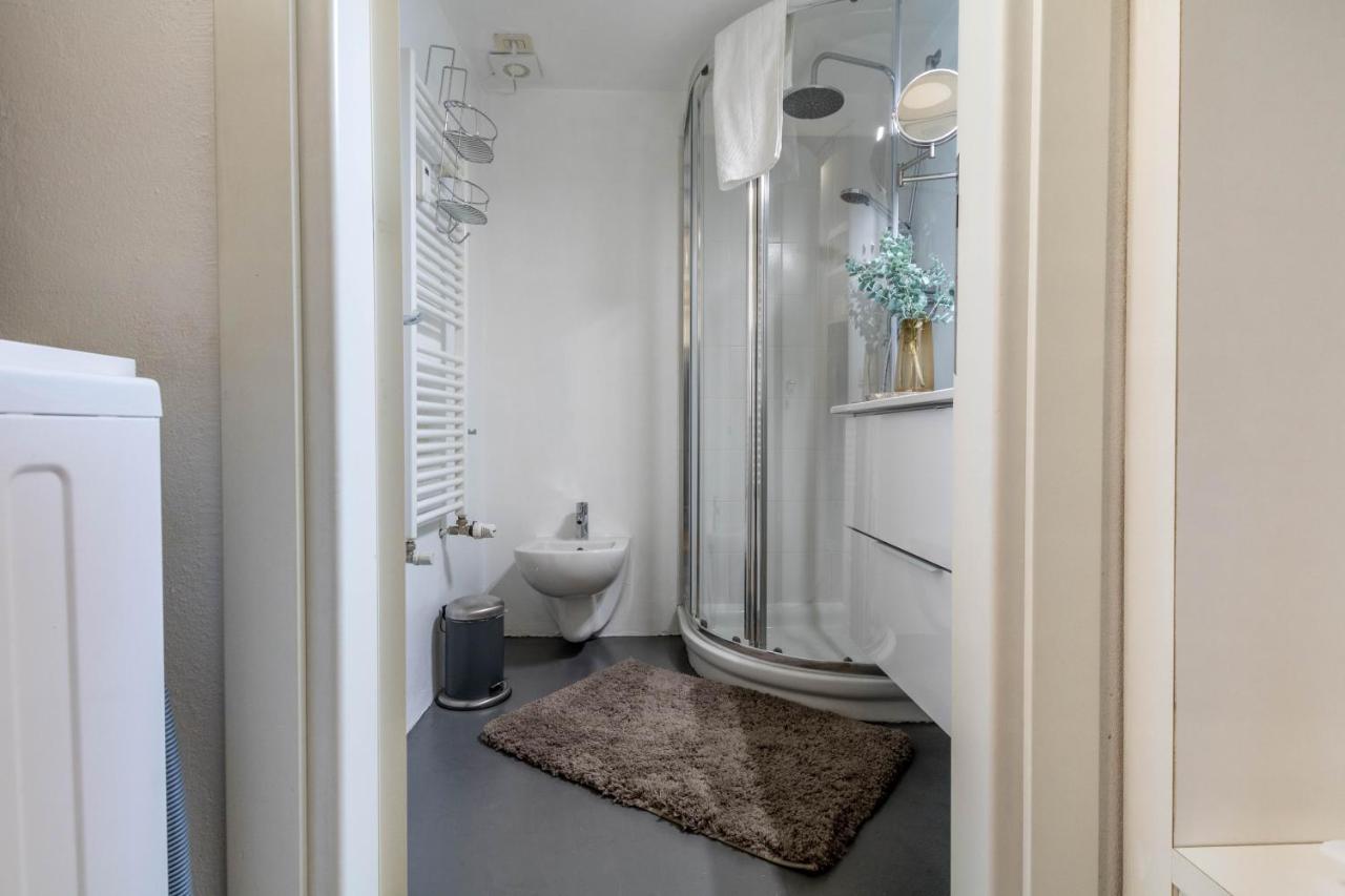 شقة Joivy Modern Studio Near City Centre ميلان المظهر الخارجي الصورة